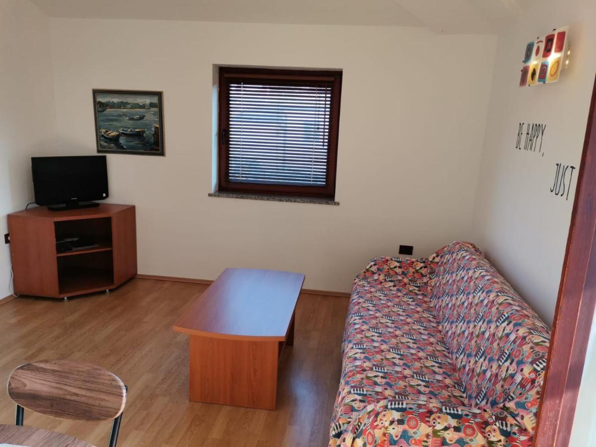 Appartement Sonia Fažana Екстериор снимка